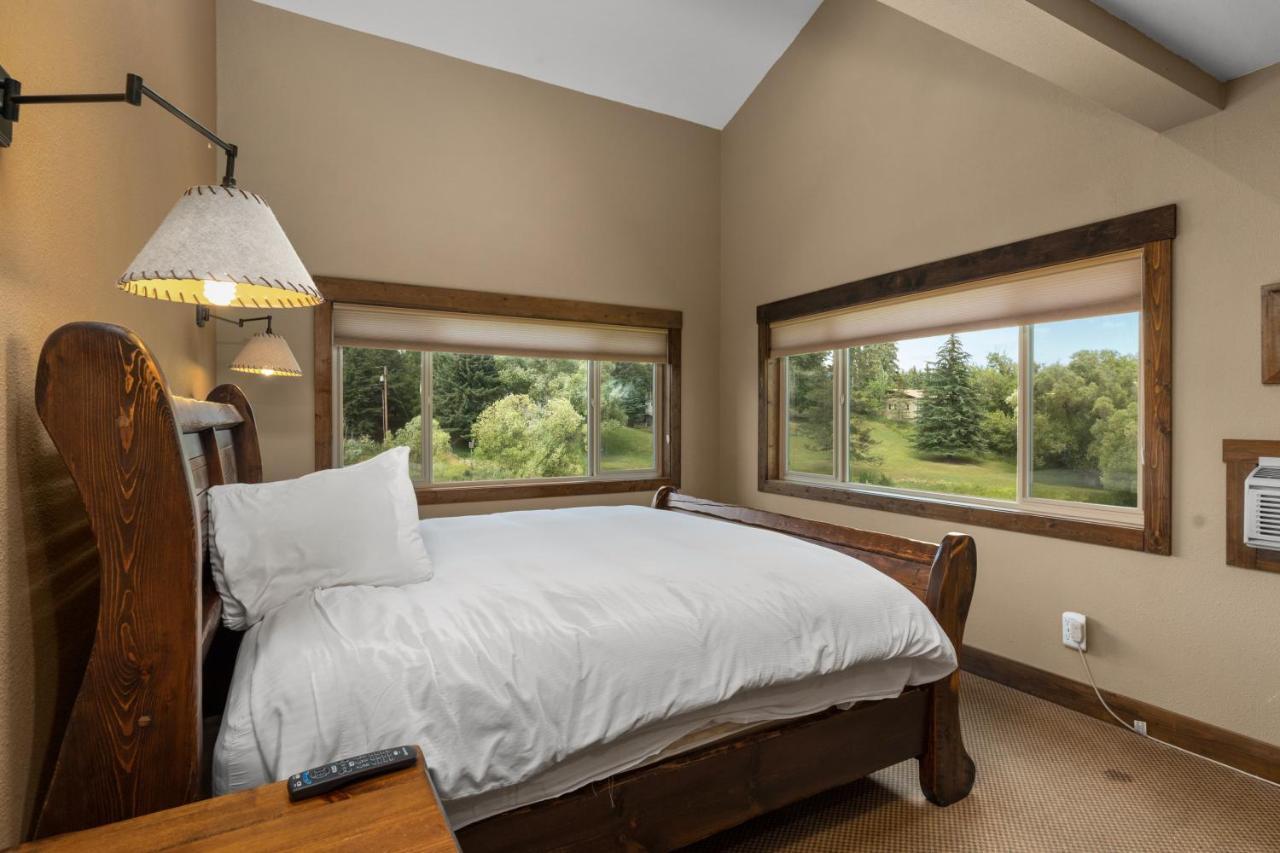 Duck Inn Lodge Уайтфиш Экстерьер фото