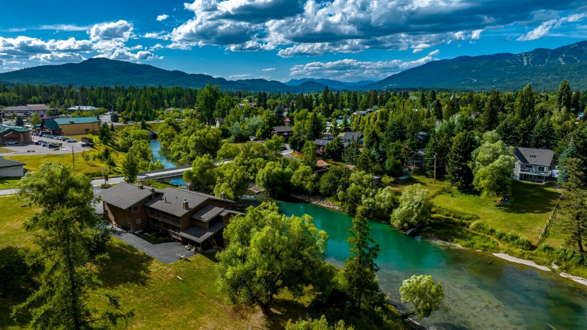 Duck Inn Lodge Уайтфиш Экстерьер фото