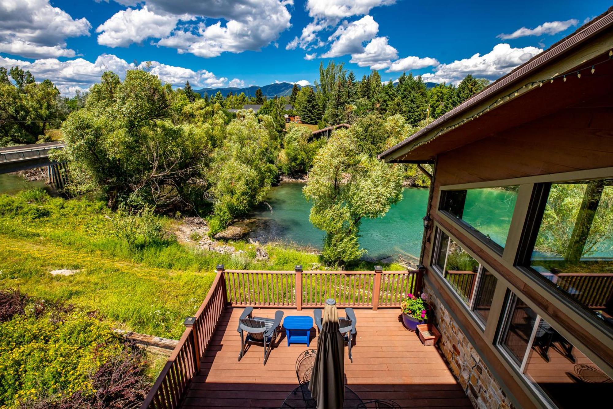 Duck Inn Lodge Уайтфиш Экстерьер фото