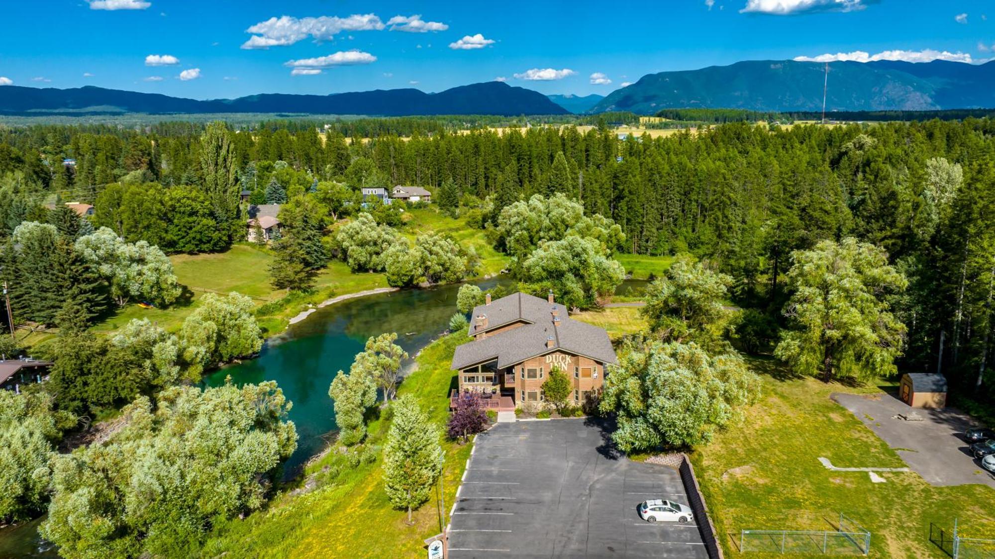 Duck Inn Lodge Уайтфиш Экстерьер фото