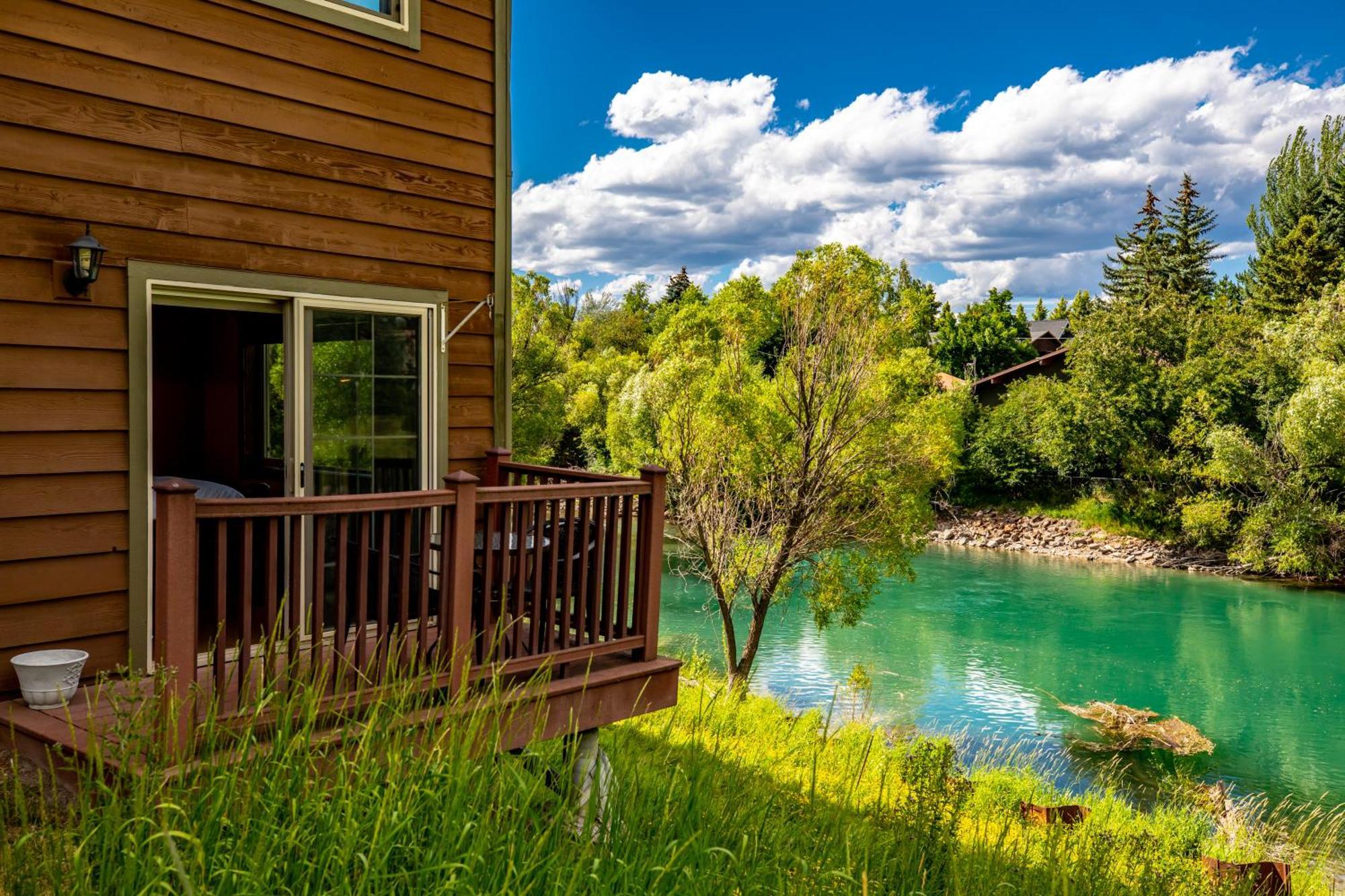 Duck Inn Lodge Уайтфиш Экстерьер фото