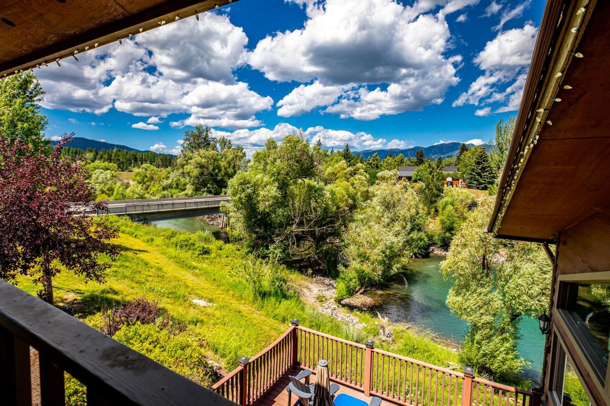 Duck Inn Lodge Уайтфиш Экстерьер фото